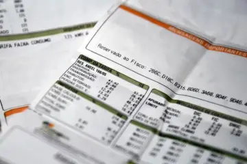 Canal Solar - ANEEL aprova novos reajustes na conta de luz; maior alta chega a 19,74%