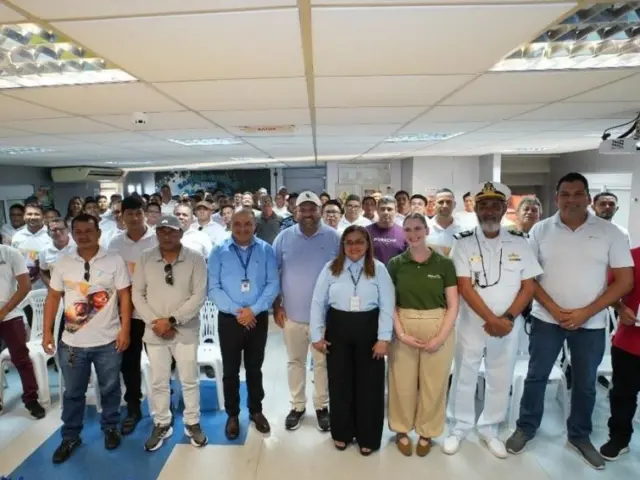 Canal Solar - Barco-escola capacita mais de 300 pessoas em energia solar no interior do Amazonas