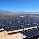 Canal Solar - Descarte de painéis solares deve superar 25 milhões de toneladas por ano até 2050, diz IRENA