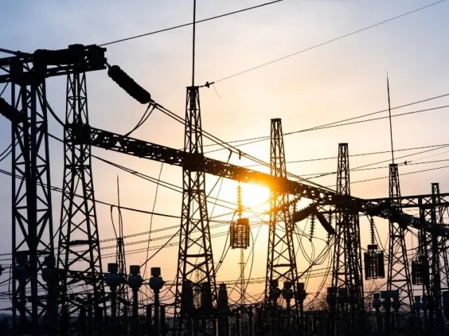 Canal Solar - Distribuidoras poderão perder concessão por atraso em obras de conexão