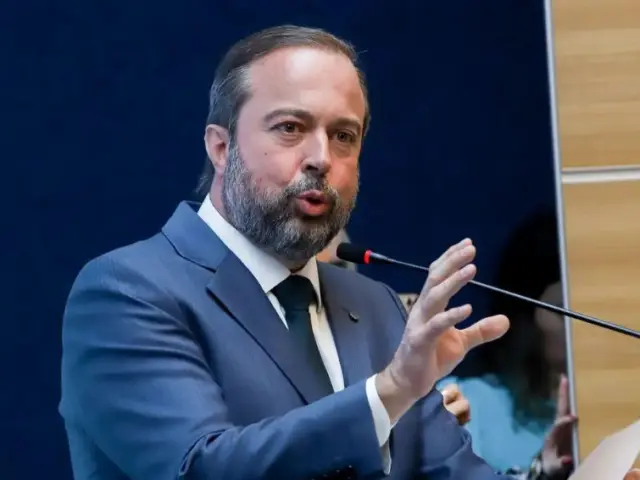 Canal Solar - MME prevê decreto sobre abertura do mercado livre de energia até a próxima semana