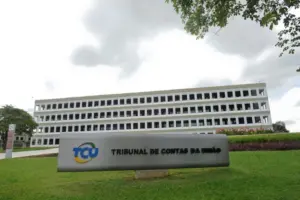 Canal Solar - TCU bloqueia R$ 5,02 bilhões que seriam usados para reduzir a conta de luz