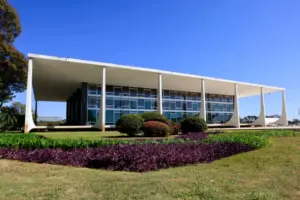 Piauí receberá R$ 2,6 bilhões após acordo sobre privatização da Cepisa