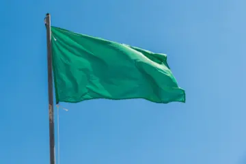 ANEEL anuncia bandeira verde para outubro após sequência de cinco meses com bandeira amarela