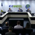 Canal Solar - ANEEL avalia incentivos para baterias junto a usinas e prioridade no curtailment