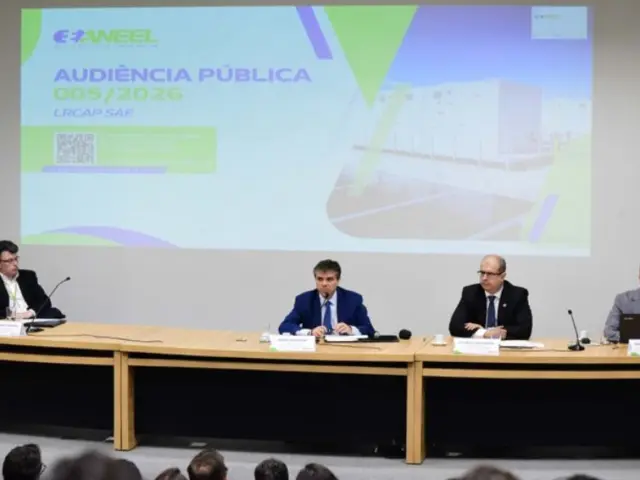 Canal Solar - ANEEL enfrenta impasse sobre encargos, mas mantém leilão de baterias para dezembro