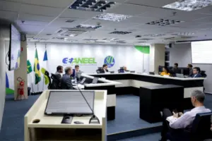 Canal Solar - ANEEL quer dar às distribuidoras controle sobre geração distribuída