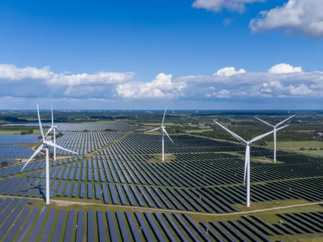 Justiça rejeita compensação integral por cortes de geração solar e eólica