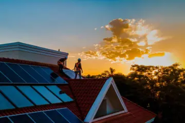 O&M fotovoltaica como receita recorrente para integradores