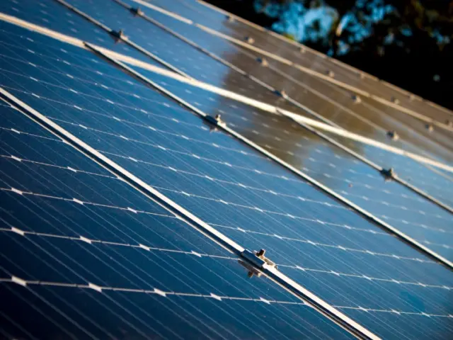 Painéis solares não são lixo: o desafio da economia circular na transição energética