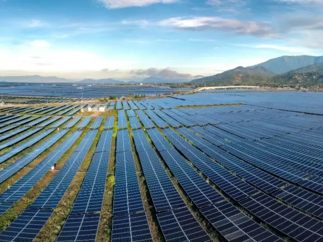 Canal Solar - Pela primeira vez na história, energia solar supera carvão em capacidade instalada na China