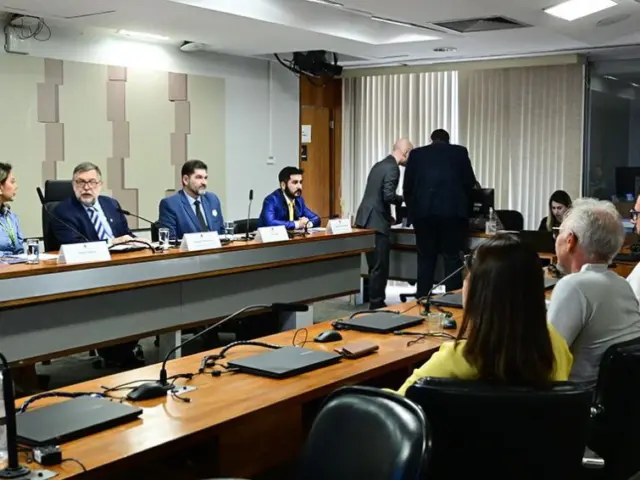 Canal Solar - Projeto que proíbe aumentos na conta de luz acima da inflação avança no Senado  