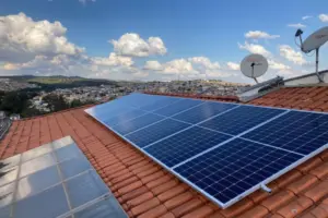 Projeto quer impedir novas cobranças sobre consumidores com energia solar