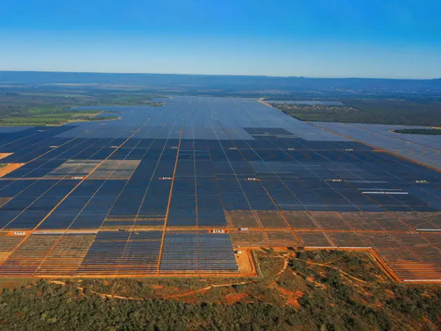 Canal Solar - Solar responde por 73% da expansão da matriz elétrica brasileira em 2026