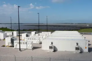 Canal Solar - ANEEL confirma que edital do leilão de baterias deve ser analisado em 27 de outubro, com publicação prevista para dia 29