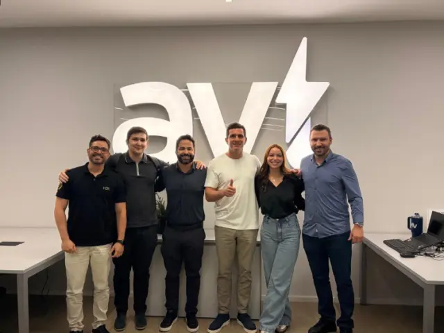 AVT firma acordo com Huawei para comercializar sistemas de armazenamento de energia no Brasil