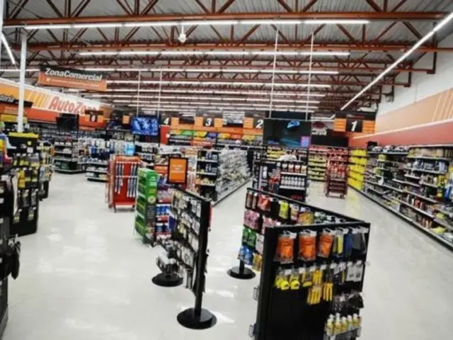 Canal Solar - AutoZone adota energia por assinatura para reduzir custos em 68 lojas