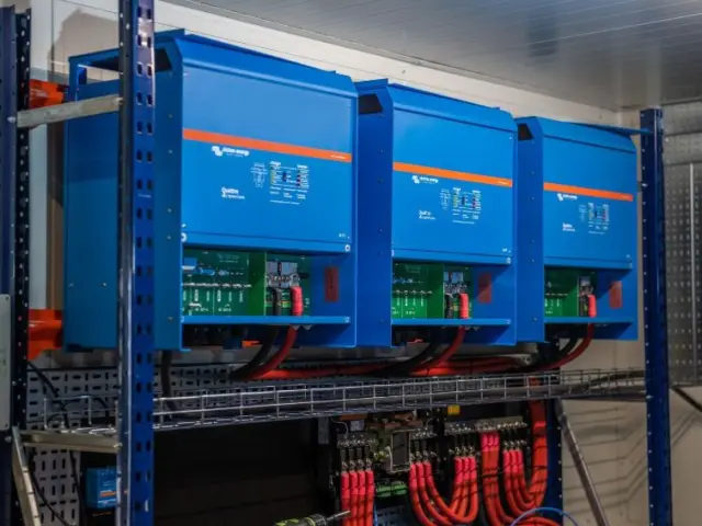 Batteries in storage systems: the details that make the difference.