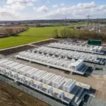 Canal Solar - Câmara dos Deputados aprova urgência de PL que altera rateio dos custos das baterias