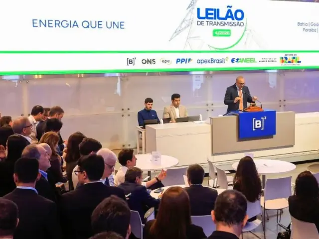 Canal Solar - Com todos os lotes arrematados, leilão de transmissão termina com deságio de 50,10%