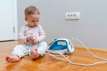 Canal Solar - Dia das Crianças_ como evitar acidentes elétricos com os pequenos dentro e fora de casa 