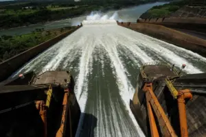 Canal Solar - EUA fecham acordo com Paraguai para construir centro de IA abastecido por energia de Itaipu