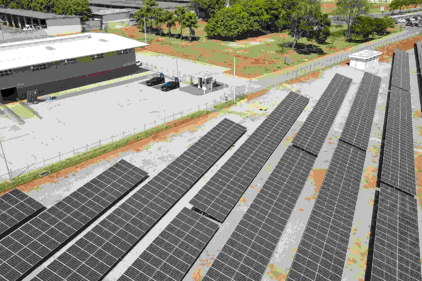 Exército inaugura primeiro eletroposto da frota conectado à geração solar