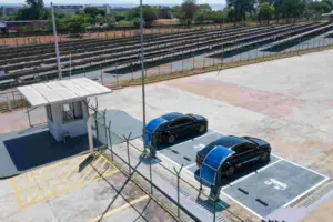 Exército inaugura primeiro eletroposto da frota conectado à geração solar