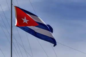 Canal Solar - Exportações de energia solar dos EUA ajudam Cuba a enfrentar apagões