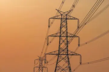 Canal Solar - Negociações de energia ganham força em meio à queda dos preços futuros 
