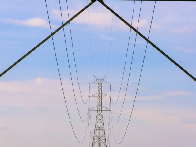 Canal Solar - Preços futuros de energia sobem até 15% após disparada do PLD