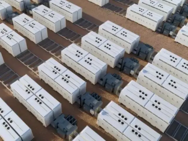 Canal Solar - Rede elétrica não deve ser gargalo para leilões de baterias, avalia ABSAE