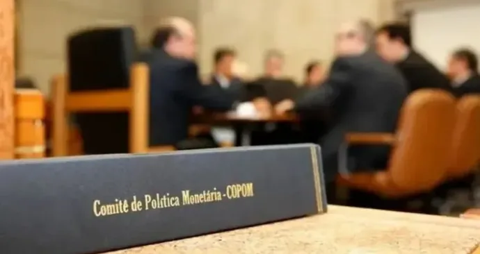Copom eleva Selic para 14,25% ao ano, maior nível desde 2016