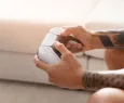 Sony registra patente de controle do PS5 com carregamento por energia solar